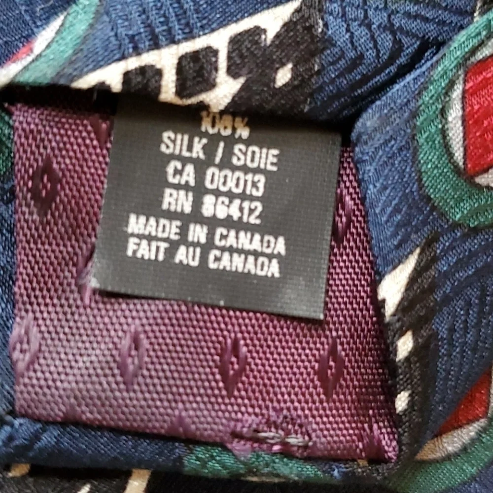Guy Laroche navy blue silk tie